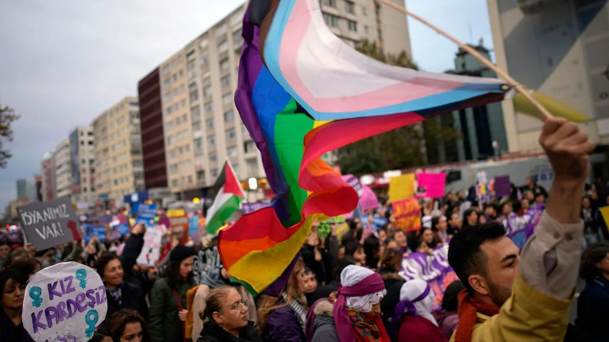 Landesweite Razzien: Türkei geht gegen LGBTQ+-Vereine vor – zahlreiche Festnahmen