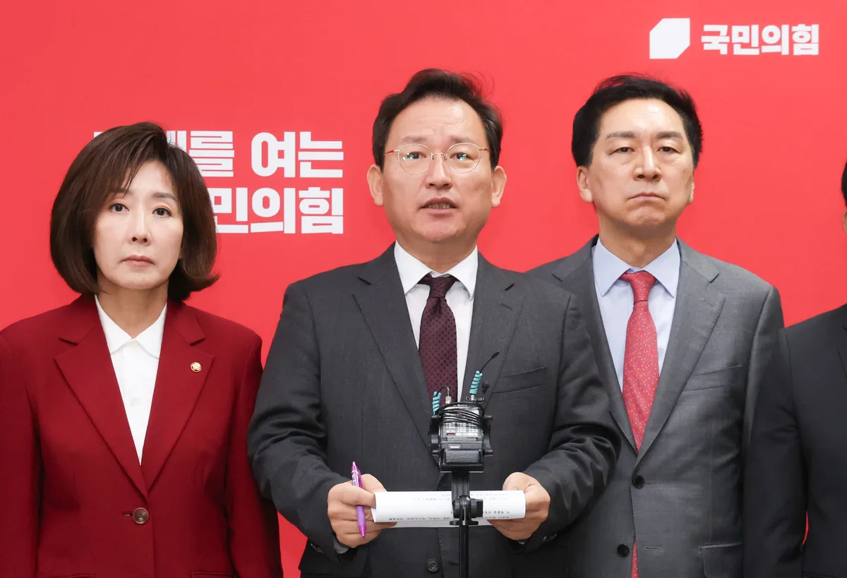 나경원 “성남라인 기관장, 자소서 왜 안내나”... 환노위 파행