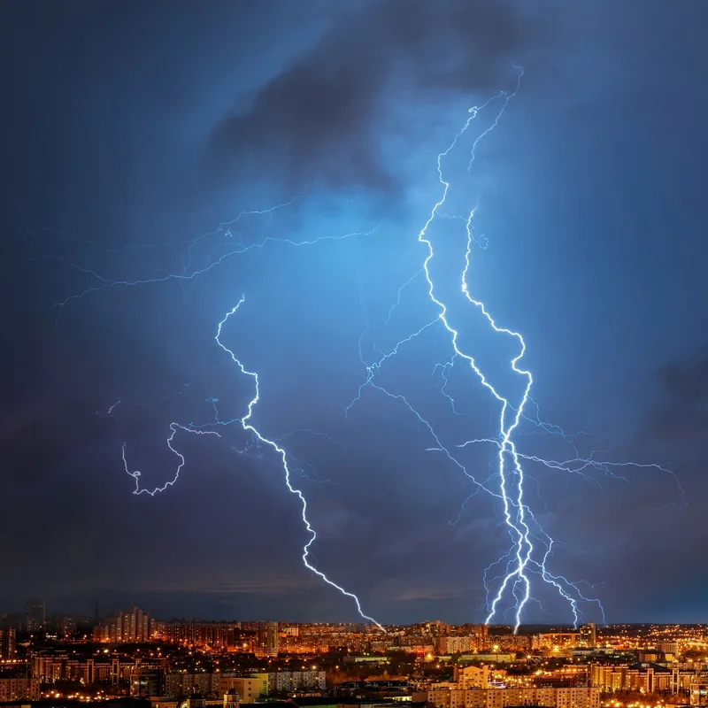 Actualité : Orage : pourquoi il ne faut pas couper le disjoncteur pour protéger vos appareils