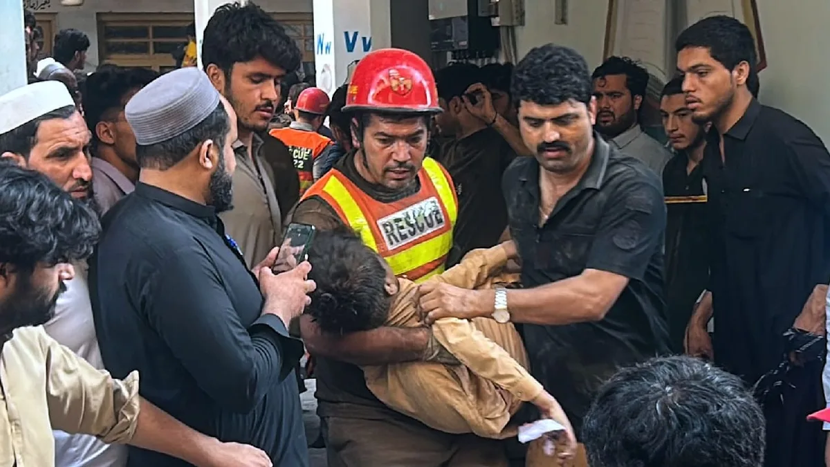 Viele Verletzte unter Trümmern - Schule eingestürzt! 27 tote Kinder in Pakistan