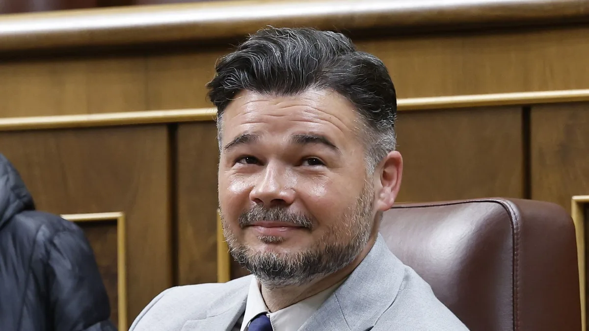 Gabriel Rufián, 44 años, sobre su infancia: "Mis padres tenían una peletería en Santa Coloma y mi madre me tuvo a los 18"