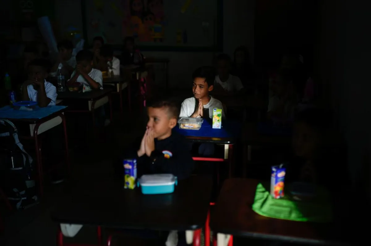 Daños por sismos y precariedad laboral atentan contra el regreso a clases en Venezuela