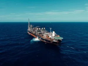 Petrobras ou PRIO? BofA vê duas teses diferentes para surfar o petróleo