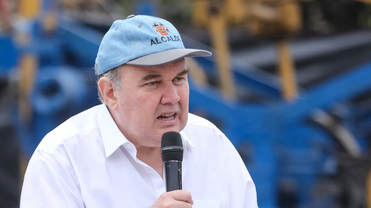 Rafael López Aliaga no acude a firmar el Pacto Ético del JNE y Carlos Bruce pide impedirle postular: “No le interesa”
