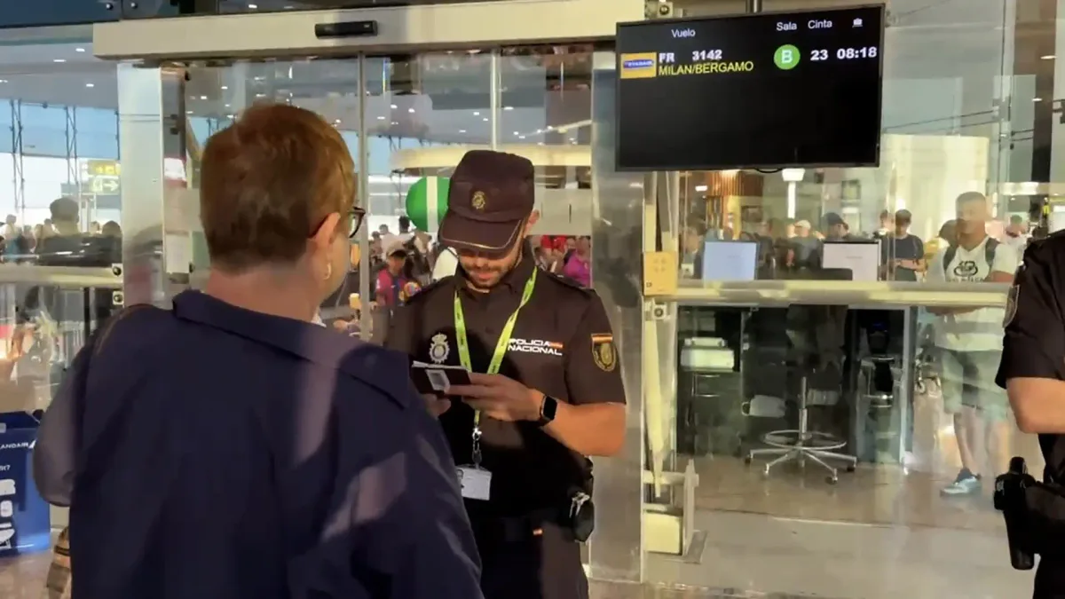 El BOE publica la prórroga de los controles a pasajeros procedentes de Italia hasta el 7 de octubre
