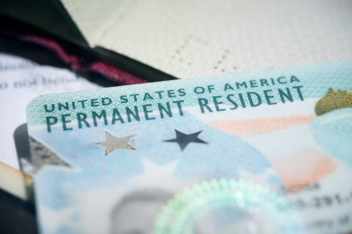 Paguei US$ 19 mil a 'advogada dos milagres', mas acabei deportado dos EUA