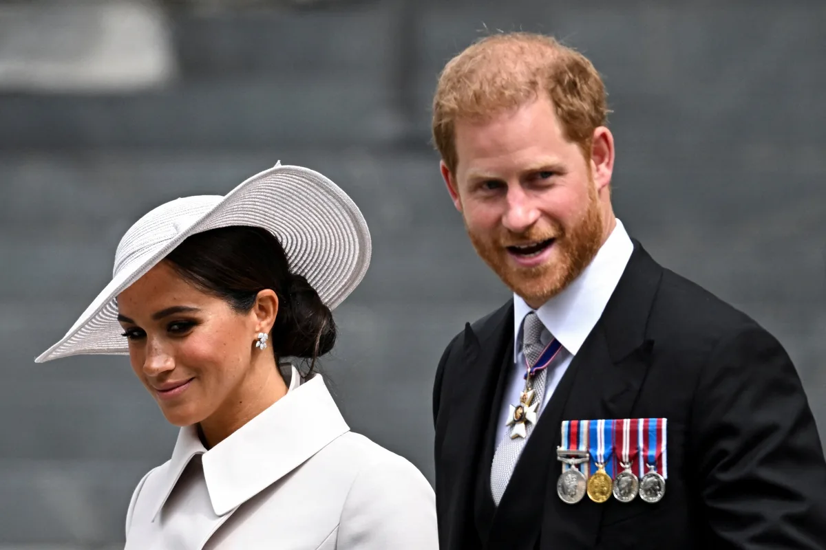 El príncipe Harry y su esposa Meghan podrían regresar a vivir al Reino Unido en las próximas semanas
