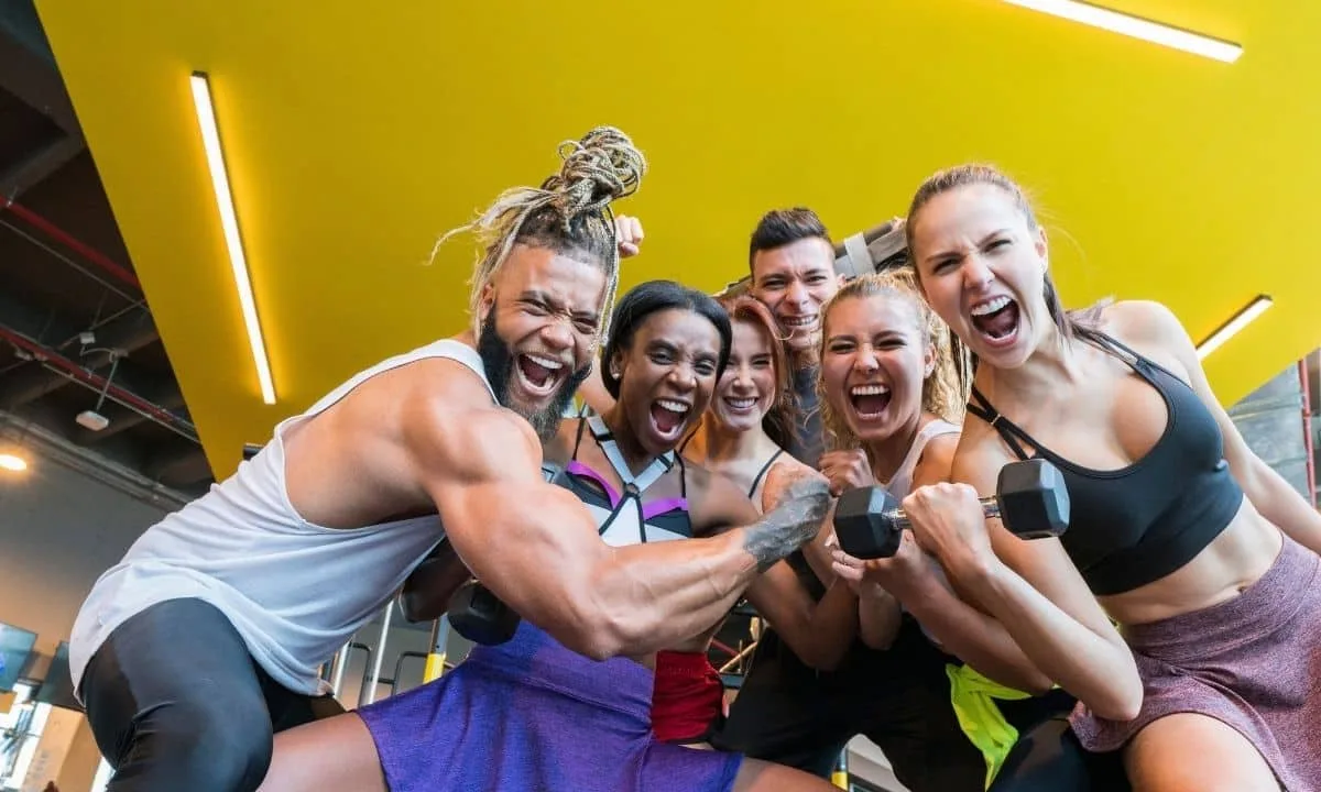 Treinar acompanhado: como a companhia pode ajudar a manter o exercício