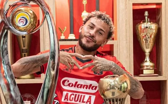 Duván Vergara retiró de sus perfiles en redes sociales fotos de América de Cali y denunció una deuda pendiente