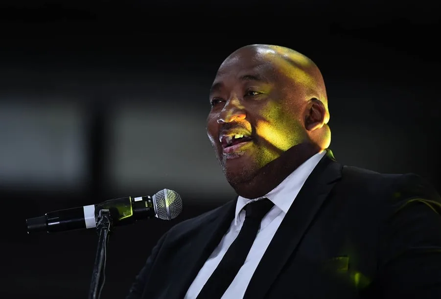 WATCH | ‘Apartheid legacy in our brains’: McKenzie on Safa offering Mosimane less than Broos