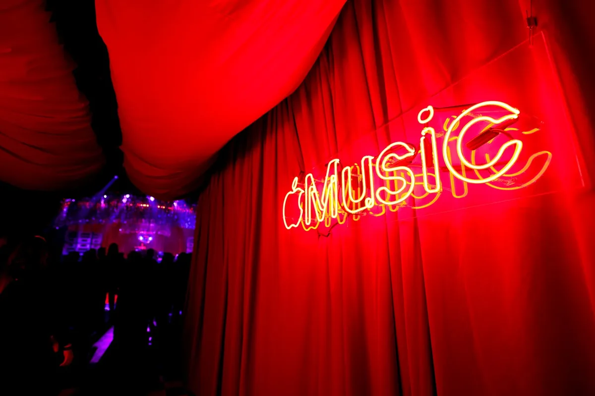 Apple Music to Launch Labels on AI Tracks Later This Year