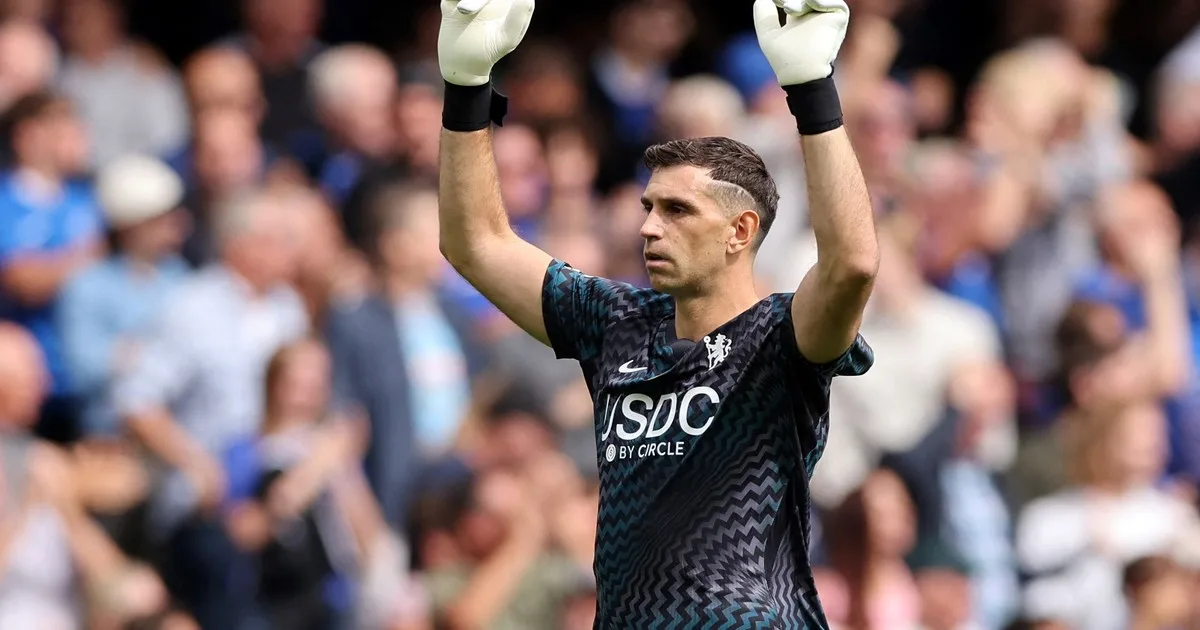 Con Dibu en el arco y sin Enzo, Chelsea golea al Brighton en Stamford Bridge