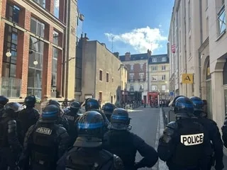 Des supporters de foot hollandais provoquent des lycéens à Rennes et sont poursuivis jusqu’à leur hôtel