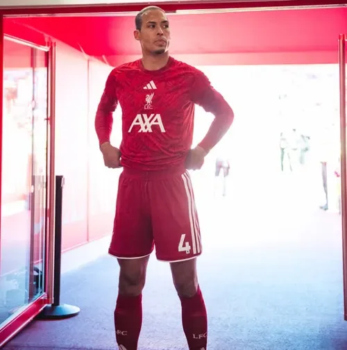 Van Dijk urges Liverpool to make amends for 'unacceptable' season