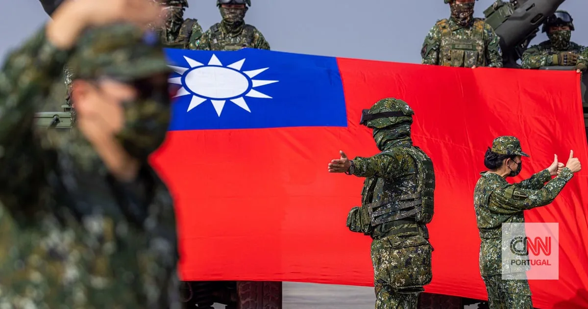 Taiwan propõe aumento de 18% das despesas militares em 2027 para conter a China