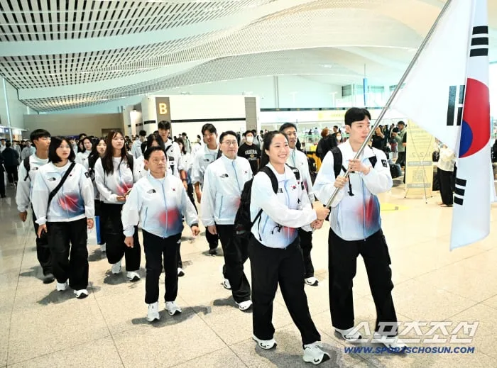 "'국민삐약이' 신유빈 기수 됐다!" 팀코리아 본단, 17일 결전지 나고야로 출국[아이치-나고야 아시안게임]