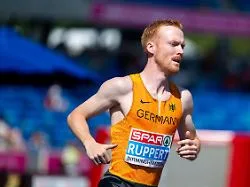 Enges Finish gewonnen: Hindernisläufer Ruppert läuft über 3000 Meter zu EM-Gold