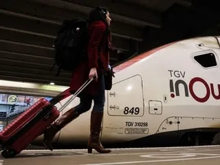 Gare Montparnasse : le trafic interrompu après une « panne d’installation électrique », selon le ministre des Transports