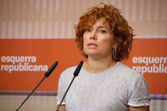 ERC y Comuns critican que Illa no haya resuelto durante el verano la crisis educativa para evitar la huelga de inicio de curso