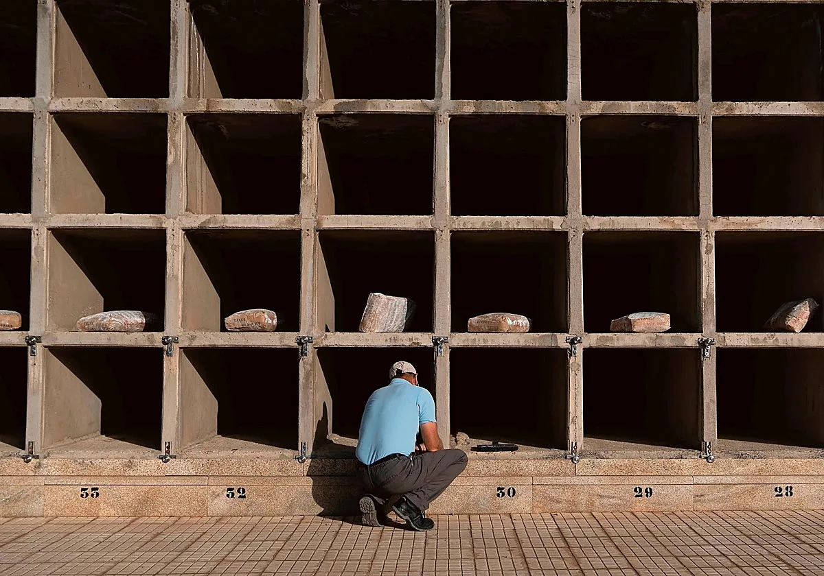 Agosto deja desierta la licitación para construir 128 nichos en el cementerio de Toledo