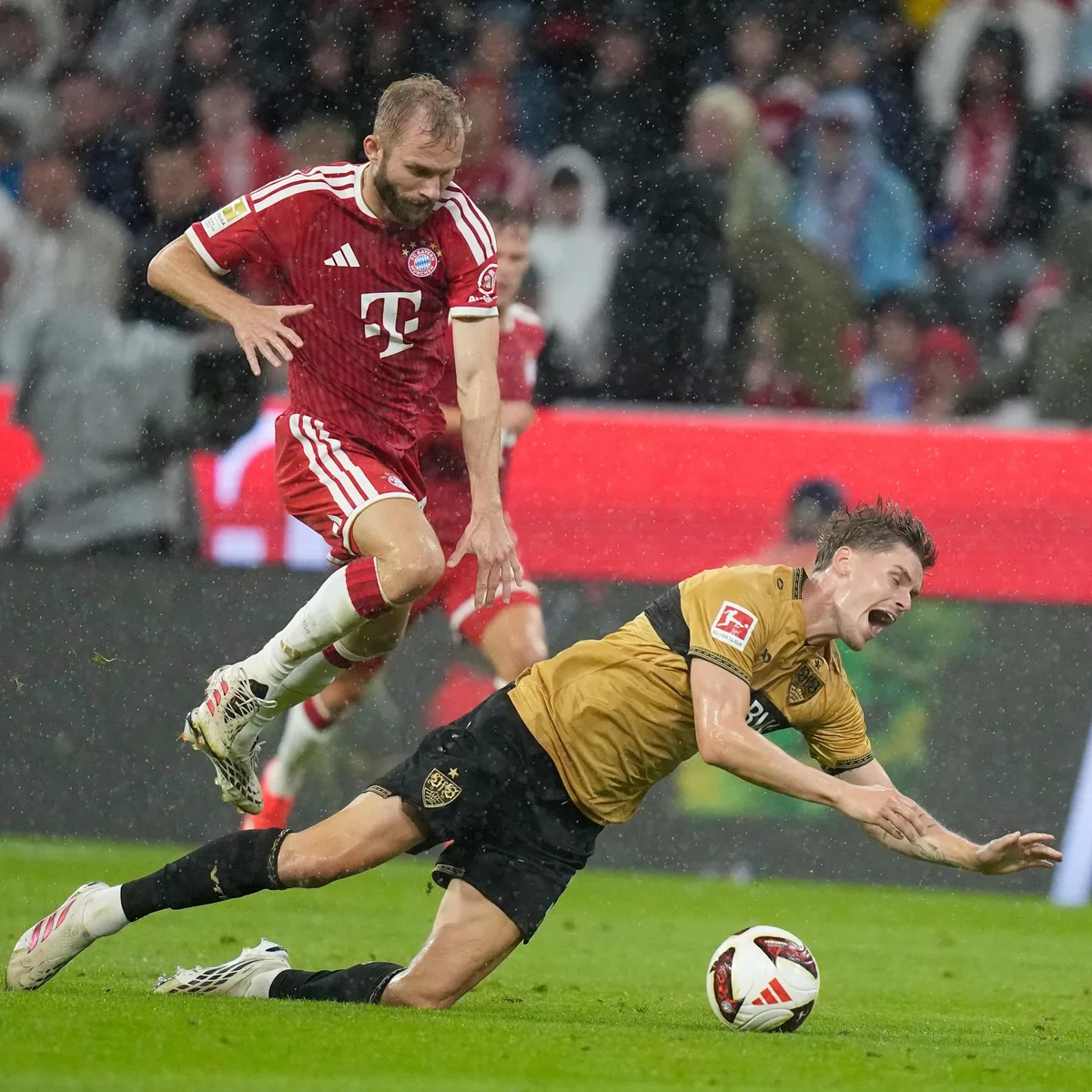 Fußball - Bundesliga: Bayern München gewinnt gegen Stuttgart