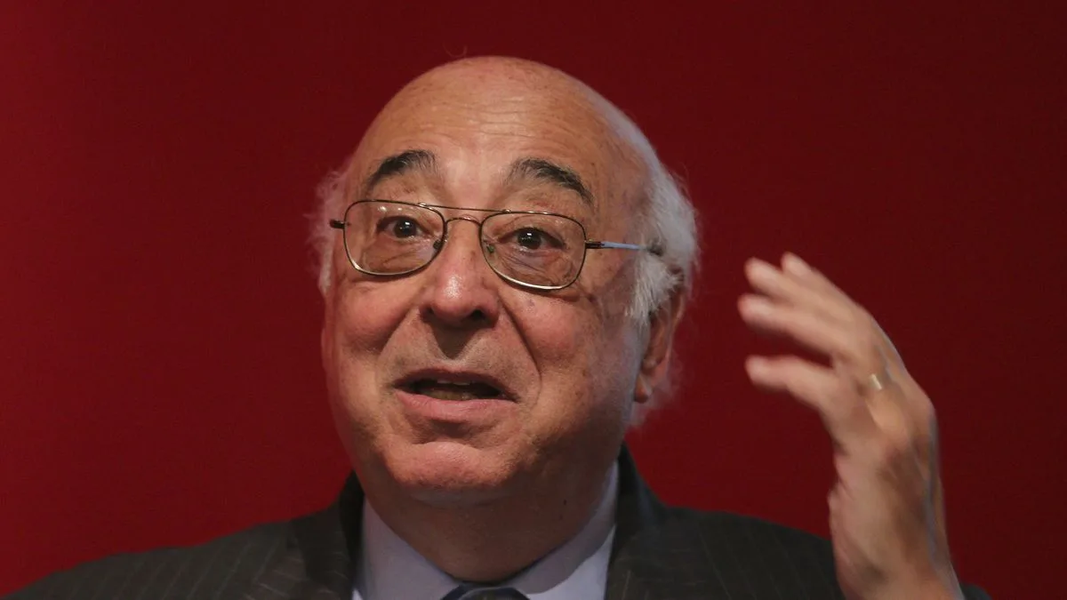 Un reconocido economista cuestionó la "bazuca" de dólares del Gobierno ante una eventual tensión cambiaria