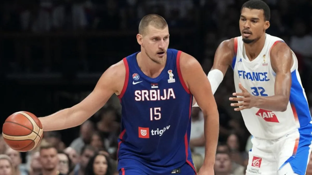 Jokic gana a Wembanyama rozando el triple-doble