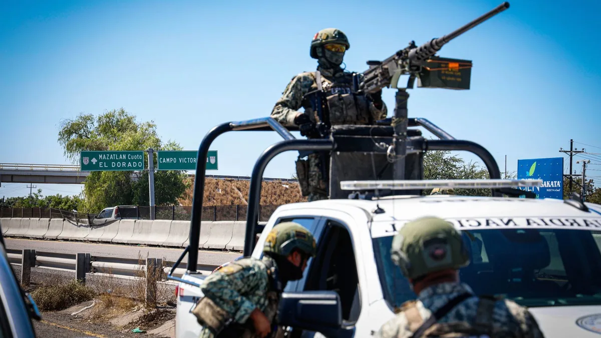 El Cártel de Sinaloa enfrenta golpes simultáneos a sus células: caen operadores de Los Chapitos y La Mayiza