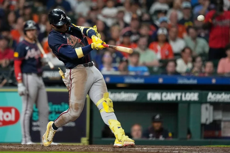 Ronald Acuña Jr. sacudió un Grand Slam y alcanzó otra vez la exclusiva marca del 20-20 (VIDEO)