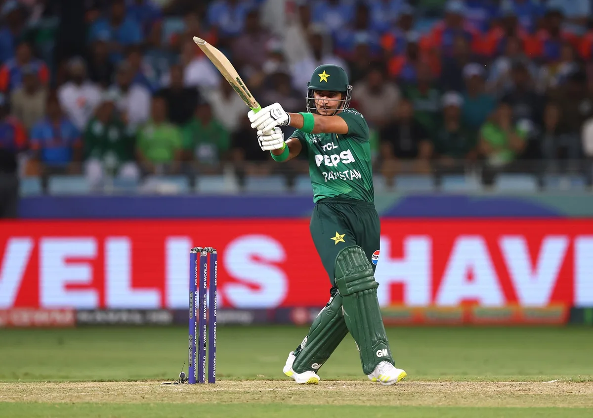 Pakistan send seven players home and bring in Hesson to coach Test side