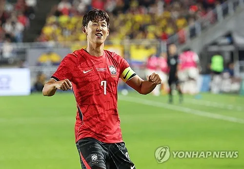 새 출발 모레노호, 에콰도르 3-0 완파…오현규·손흥민 연속골(종합)