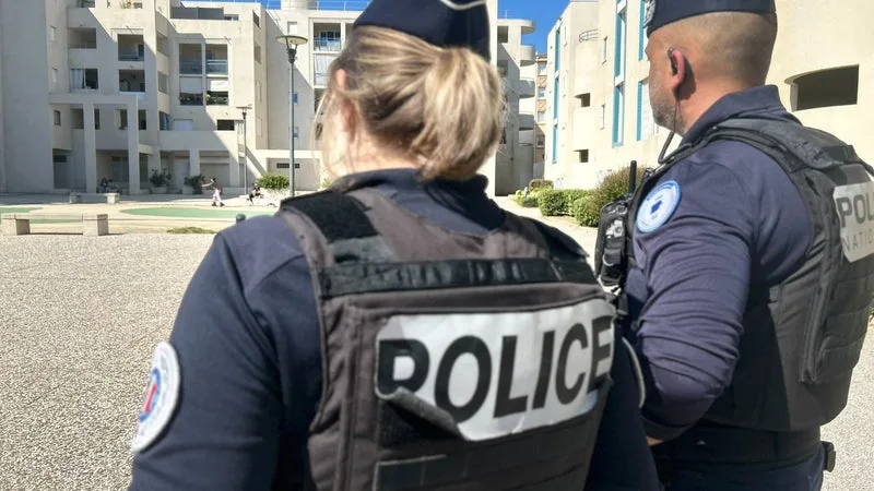 "Des mesures salariales et de la vraie considération": les policiers appelés à manifester ce mardi sur "l'avenue symbolique" des Champs-Élysées