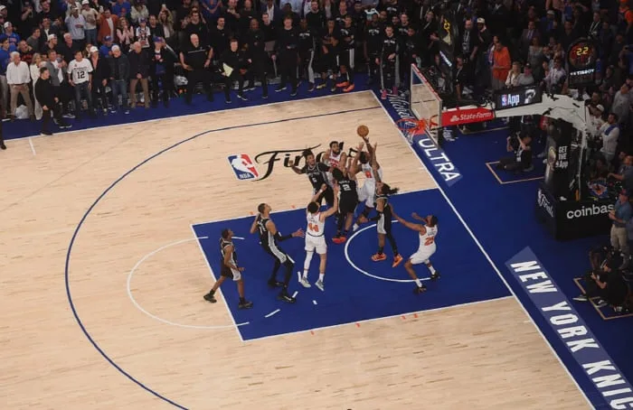 신들의 오른손(Hand of OG). 2025~2026시즌 NBA 최고의 명장면 당당 1위. 그의 오른손은 신이 강림했다.