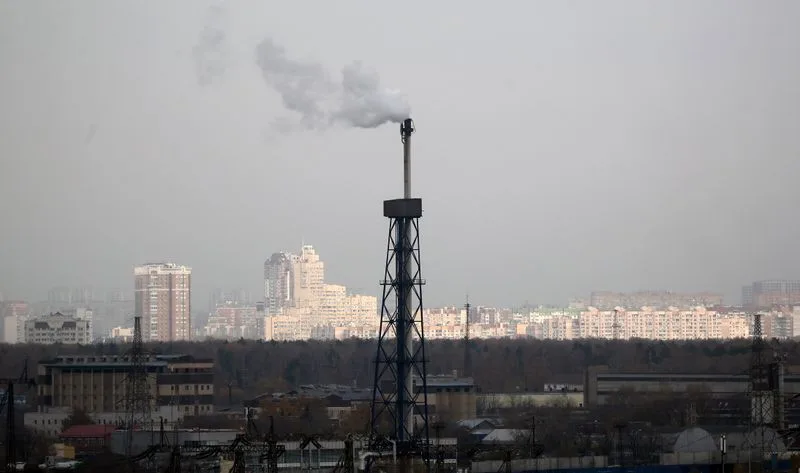 US threatens to block arms for Ukraine over refinery attacks, FT reports