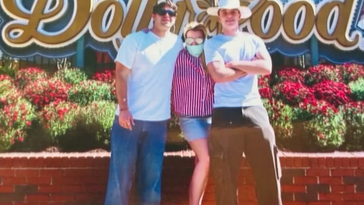 'I didn't know this place existed': Britney Spears enjoys family day at Dollywood