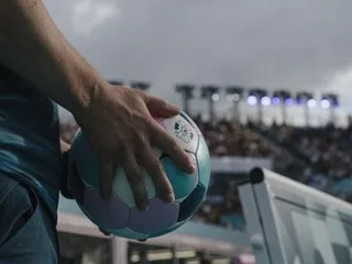 Public silencieux, ballon rempli de grelots… Connaissez-vous les règles surprenantes du cécifoot ?