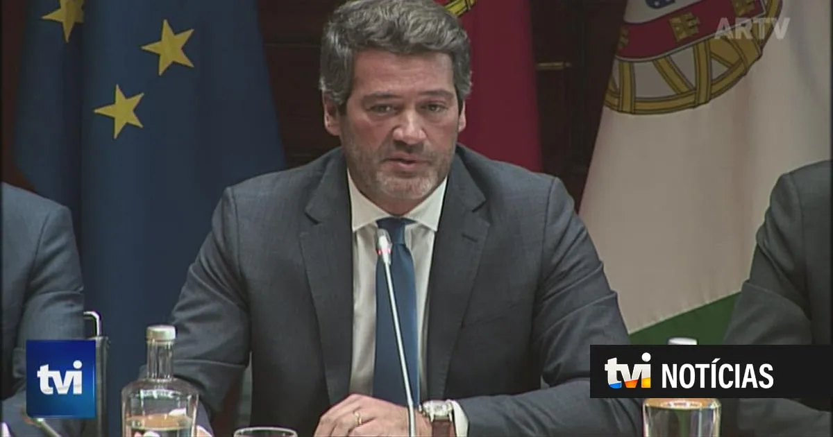À terceira foi de vez: comissão de inquérito a Luís Neves toma posse com André Ventura na presidência