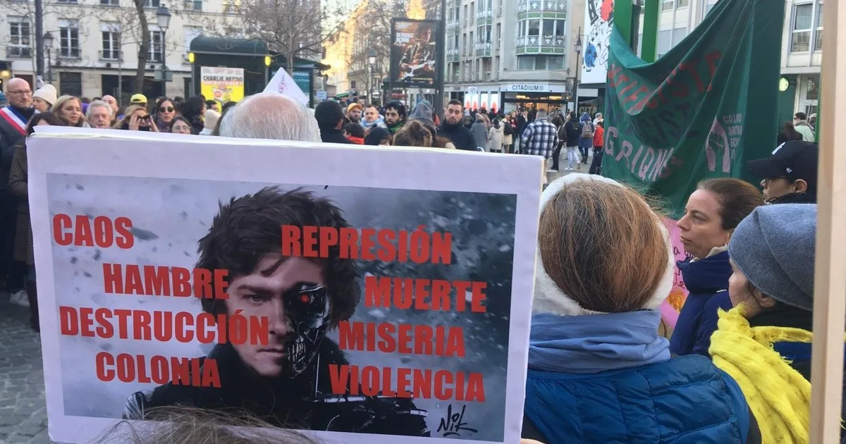 Un grupo de políticos, intelectuales y artistas pidió declarar a Javier Milei "persona non grata" en París