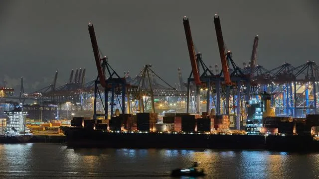 Transport: Warnstreik im Hamburger Hafen hat begonnen