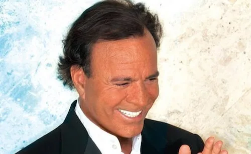 La Fiscalía española da un giro; avala investigar a Julio Iglesias por presunta agresión sexual a dos exempleadas