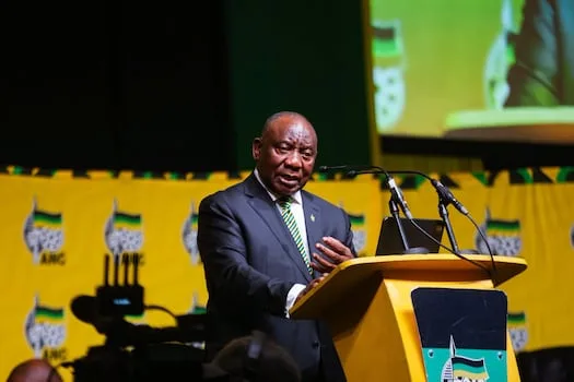 WILLIAM GUMEDE | As the ANC implodes, the DA and other centrist parties must step in and govern