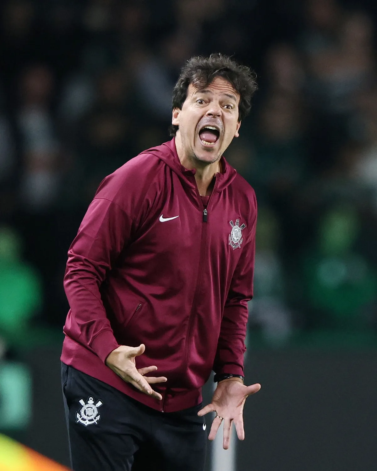 Diniz cita oscilação e desgaste para justificar derrota do Corinthians: "Tomamos gols evitáveis"