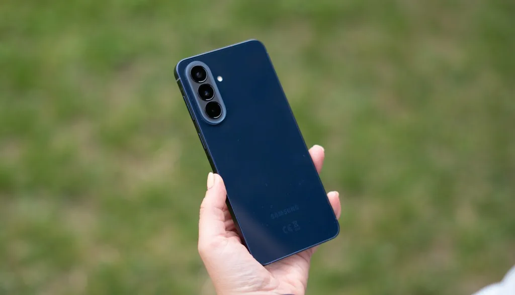 Dos teléfonos Samsung y un iPad, entre las mejores ofertas que encontrarás hoy