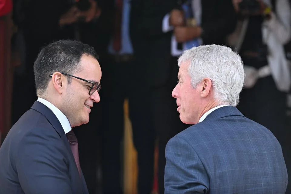 Billionaire Coinbase Founder Reportedly Seeks Venezuelan Oil Deal Amid Trump Intervention—Along With Chevron, ENI, BABEP
