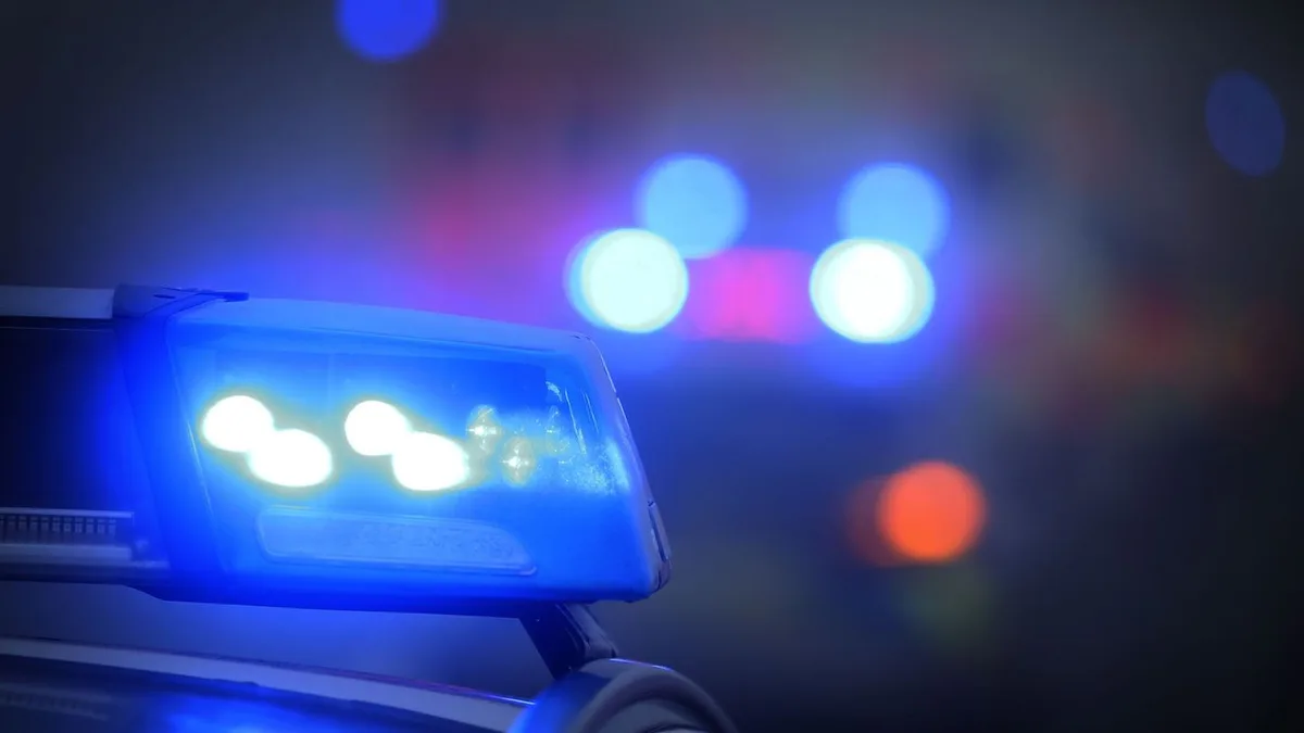Notfälle: Achtjährige wählt Notruf: Mutter betrunken am Steuer