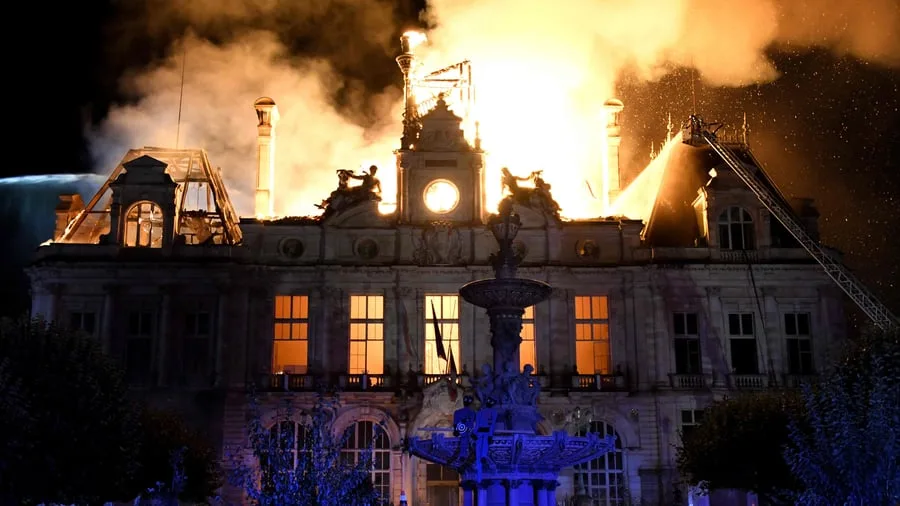 Unruhen: Feuer, Gewalt, Plünderungen – Bilder des Schreckens aus Europas Hauptständten