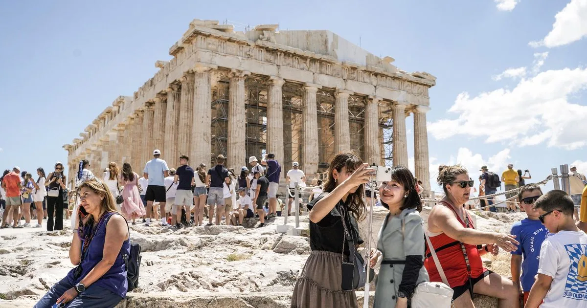 Retraites, coupes budgétaires, hausses d’impôts… Ce que la France pourrait apprendre de la Grèce, de l’Italie, de l’Espagne et du Portugal pour éviter une crise de la dette