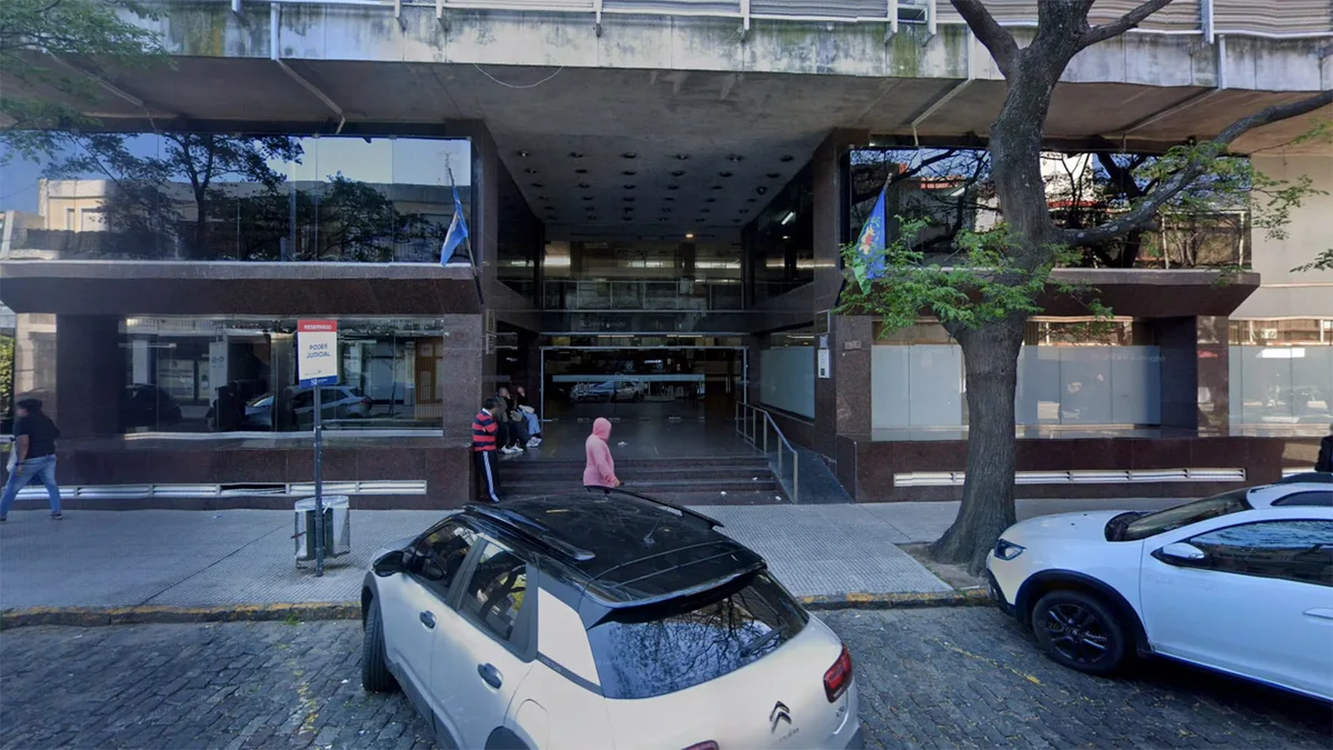 Bariloche: denunció al ex suegro por abusar de sus hijas y ahora lucha para que no las obliguen a estar cerca de él