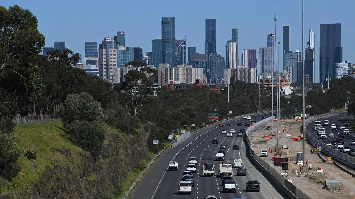 Gas industry urged to pull 'emergency brake' on warming