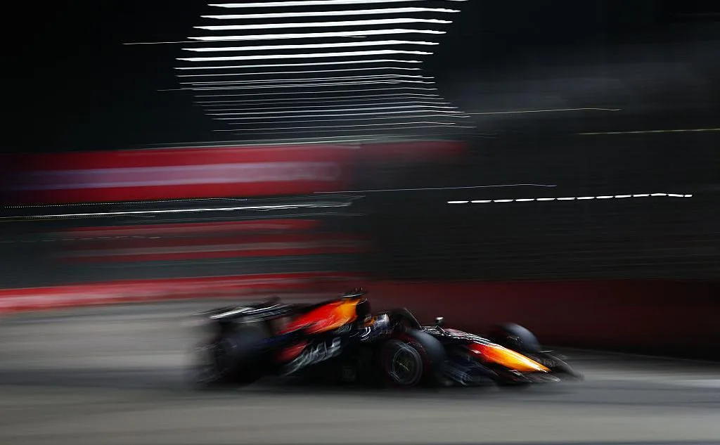 Проводивший 250-ю гонку в F1 Ферстаппен победил на Гран-при Сингапура
